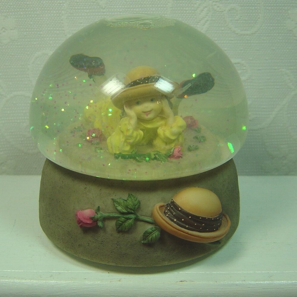 Kim Anderson Musical snow globe-plays "Forever Young"